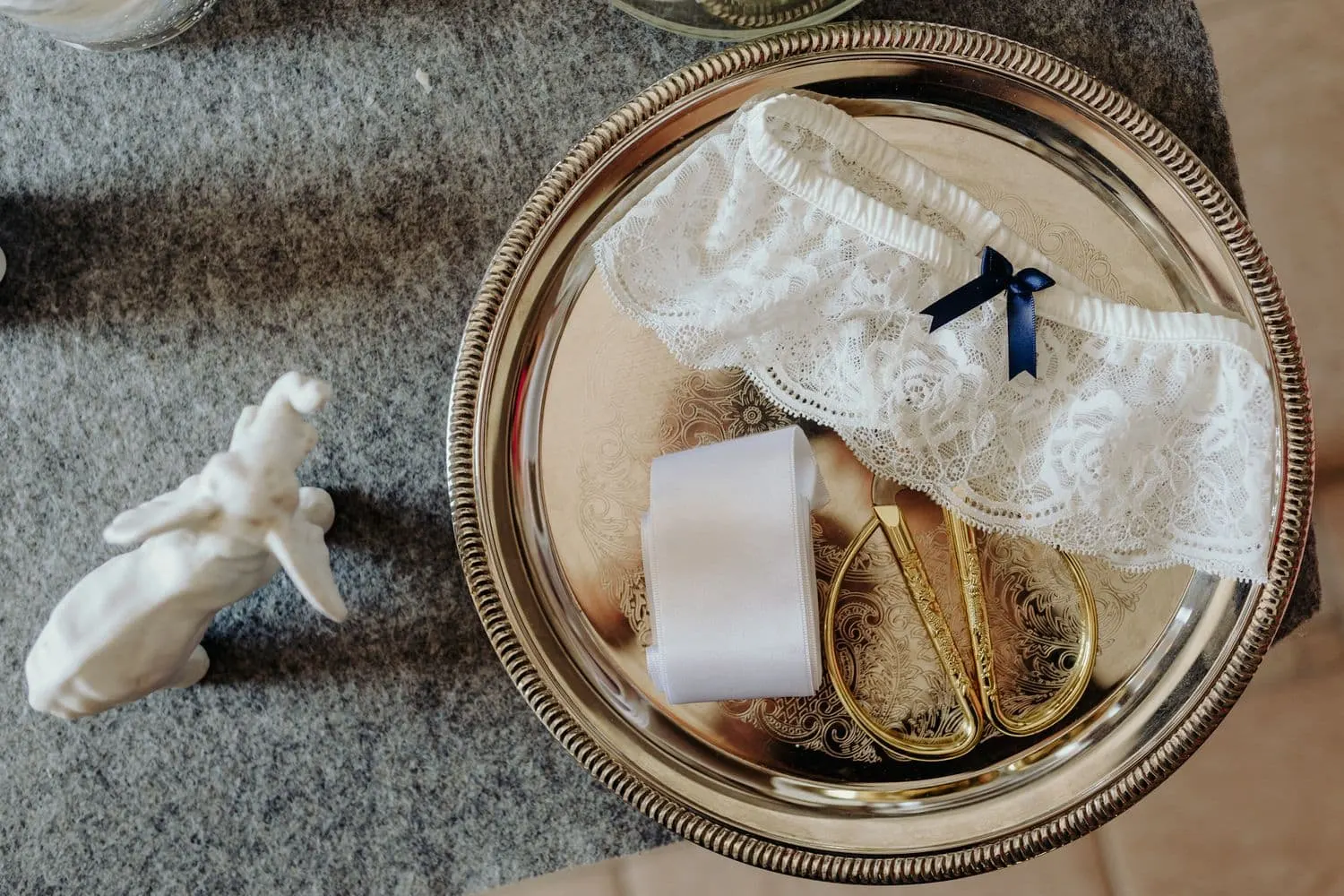 San pietro sopra le acque wedding rings details