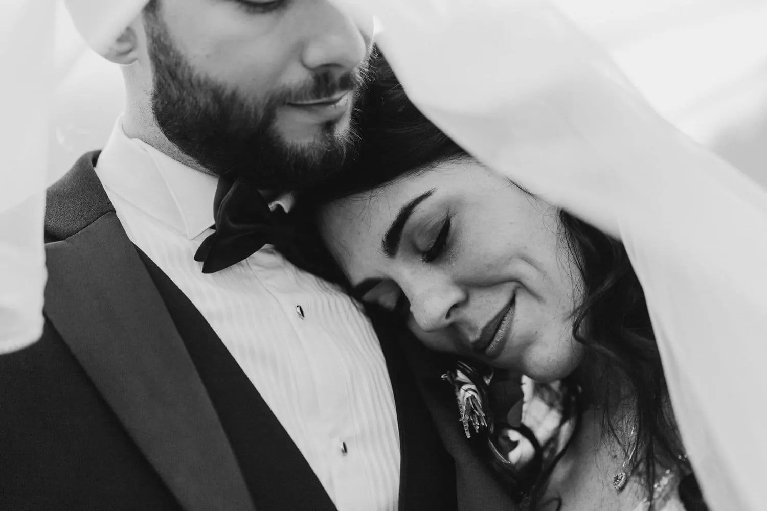 San pietro sopra le acque couple kiss woods